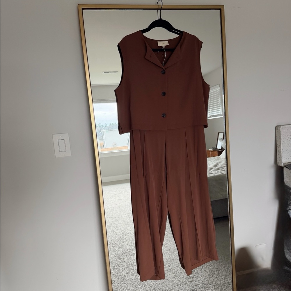 Sleeveless Button Down Vest & Matching Pant Suit